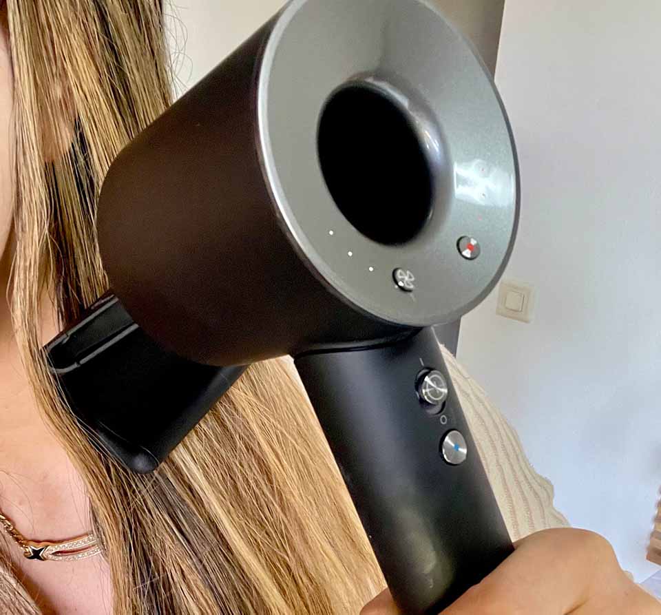 Dyson Supersonic بهترین سشوار دایسون و انتخابی کلاسیک برای مراقبت مو روزانه - Dysononline.ir