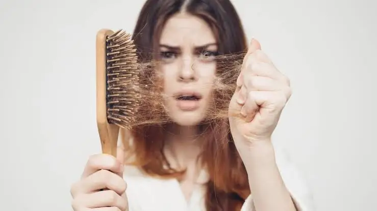 چطور از ریزش و شکستگی مو هنگام استفاده از سشوار جلوگیری کنیم؟